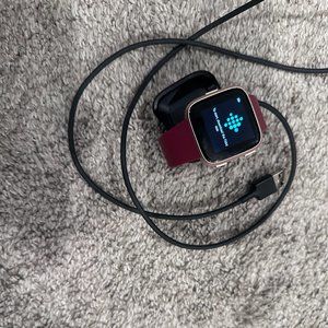 Fitbit Versa Rose Gold with Burgundy Band